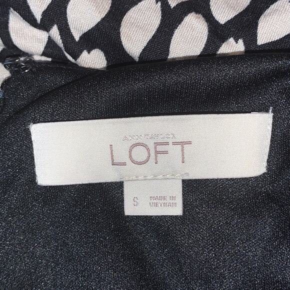 LOFT Ann Taylor dress size small floral print fitted cut 3/4 sleeve - Picture 10 of 12